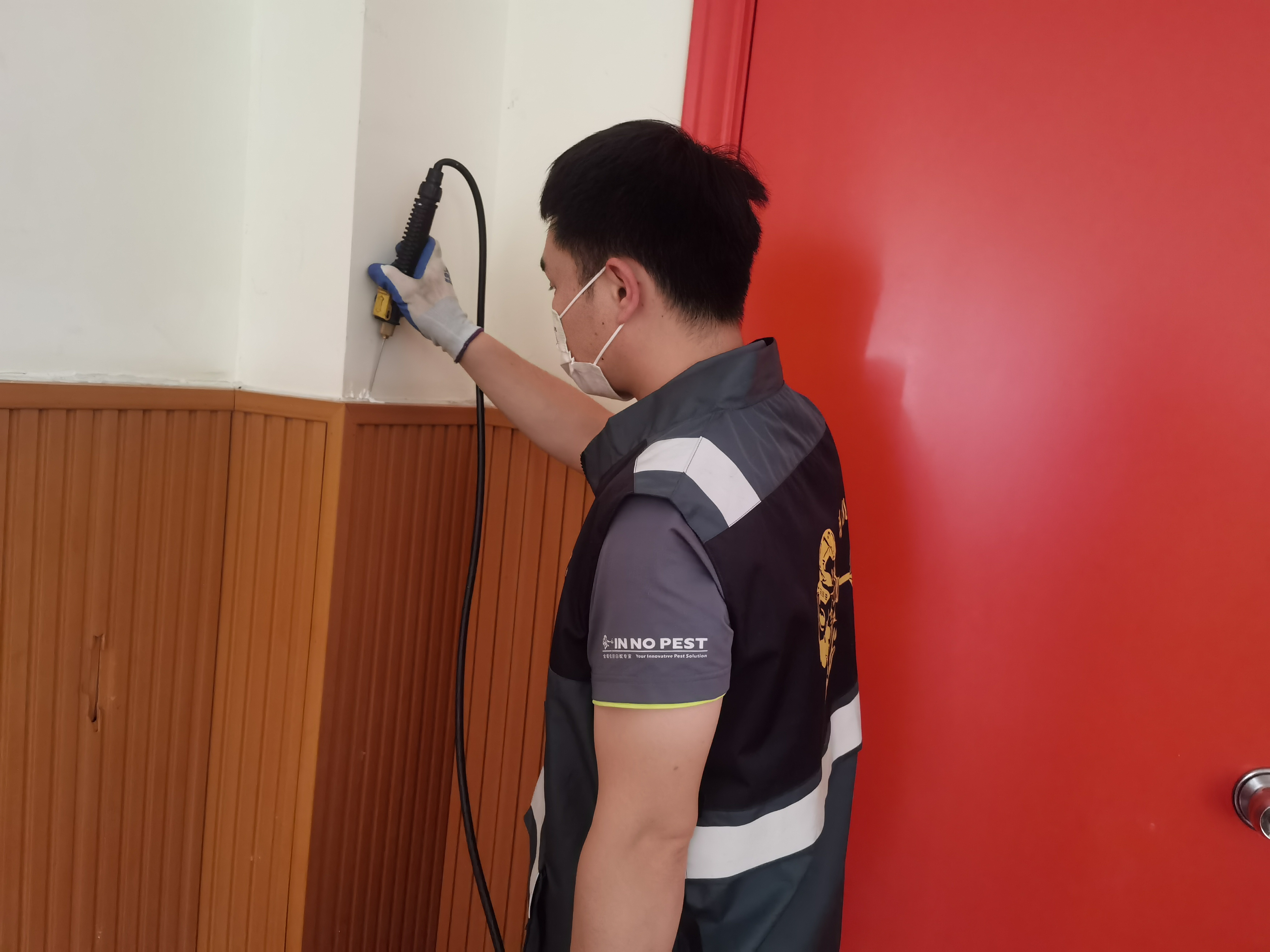 “马小虫”微信小程序-为虫害消杀师傅提供技术培训、器械与药品平台